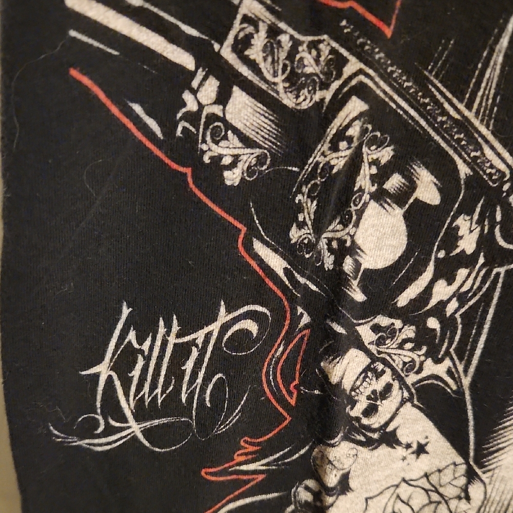 Hot Topic Black and Red Fitted Graphic Tee - Picture 2 of 4